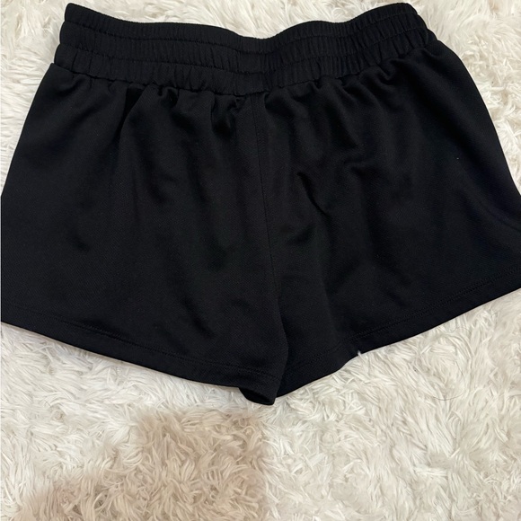 Black Women’s Aritzia TNA athletic shorts - Picture 5 of 5